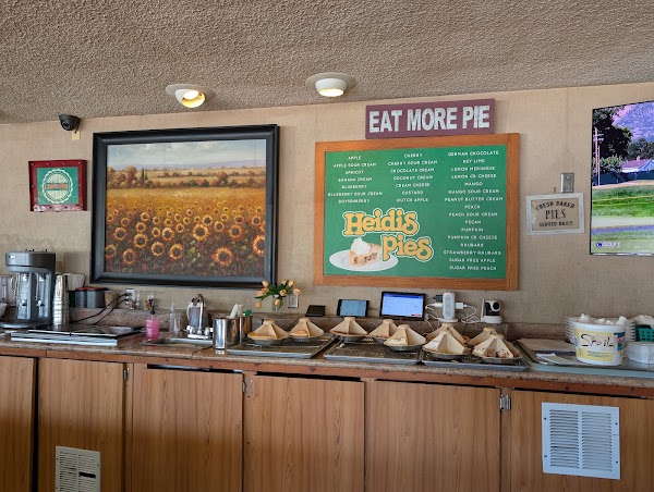 Heidi's Pies Restaurant 2