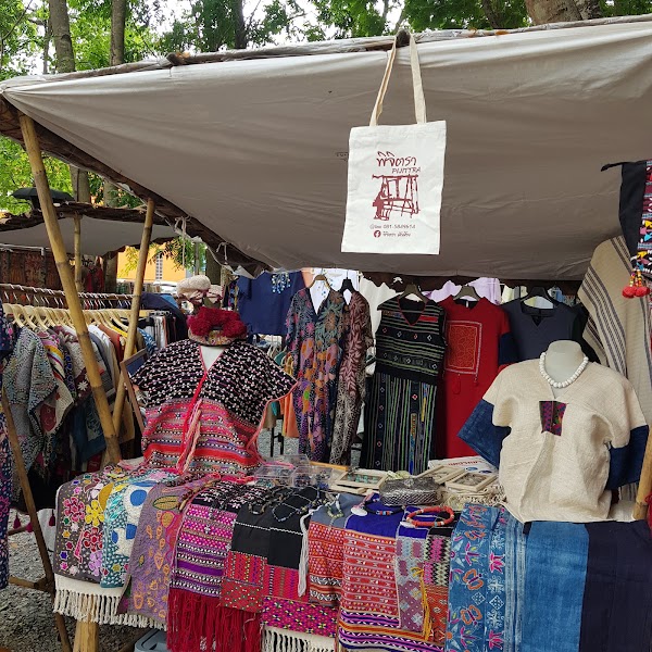 Tong Tung Market 3