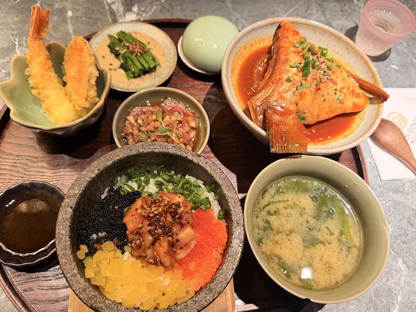 HAN DINING 4