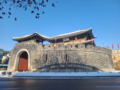 Paldalmun (Paldal Gate)