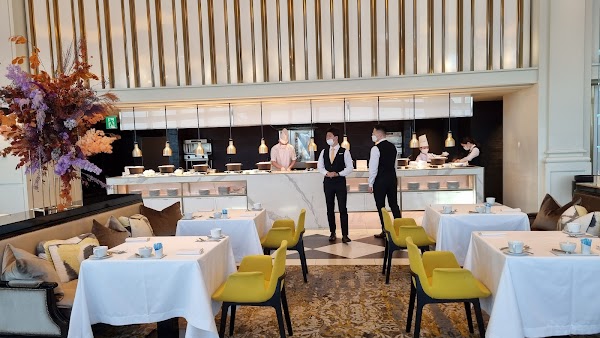 STAY Modern Restaurant by Yannick Alleno