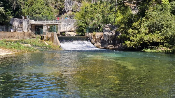 River beach Olhos de Água 4