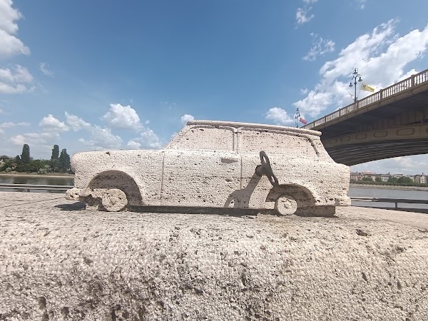 Trabant by Mihály Kolodko