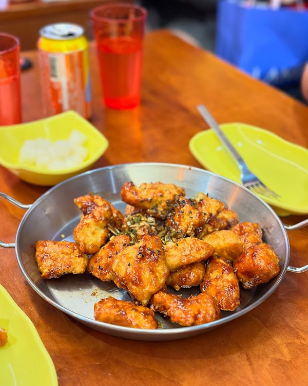 BHC CHICKEN (Myeongdong Branch) 5