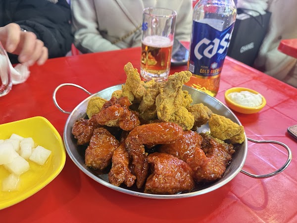 BHC CHICKEN (Myeongdong Branch) 3