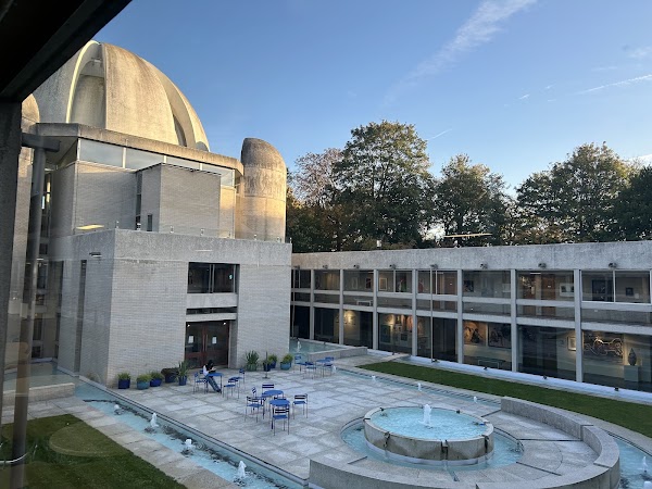 Murray Edwards College 3