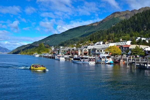 Lake Wakatipu 4