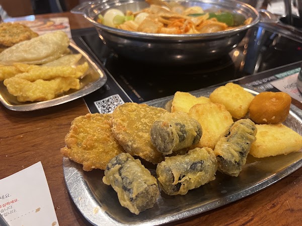 Dookki Tteokbokki Hongdae 4