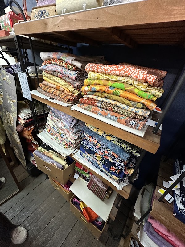 Kimonoya Japan / secondhand kimono store 5