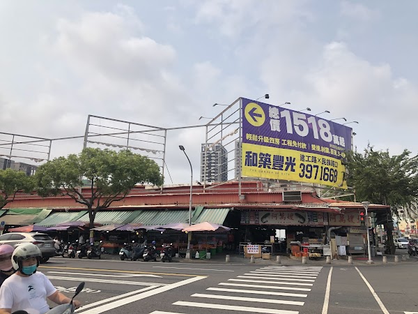 天天新黃昏市場及夜市美食區