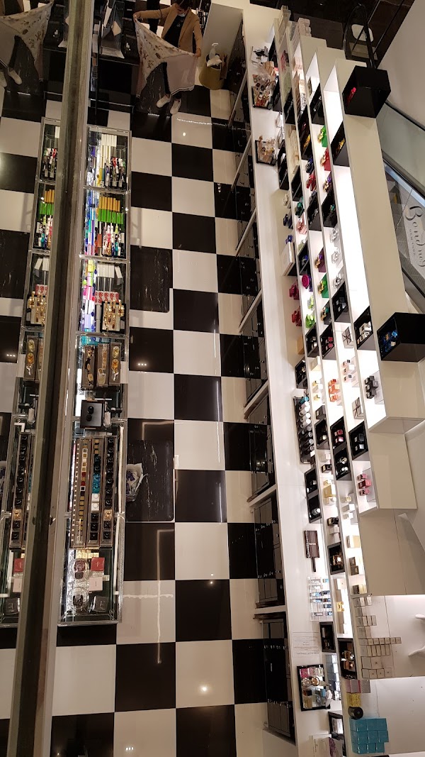 Bloomingdale's 3