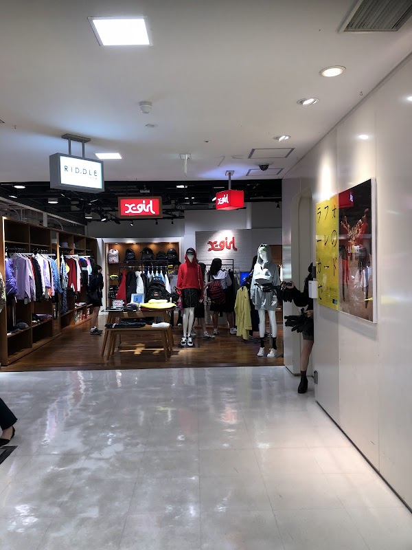 atmos BLUE OMOTESANDO 5