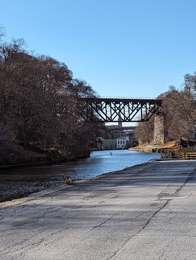 Lockport Locks & Erie Canal Cruises