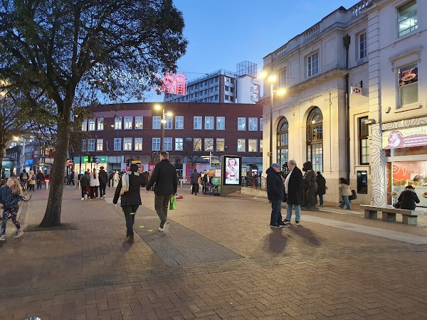 HSBC Kingston Clarence Street 4