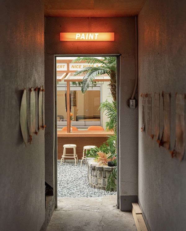 Paint Coffee & Bar Euljiro Branch