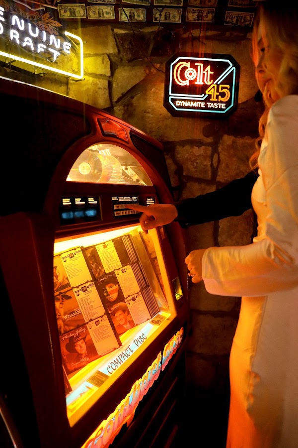 Devil's Backbone Tavern 1
