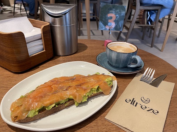 Café Iruña 3