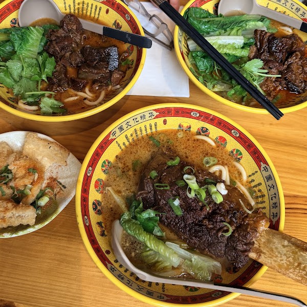 YEYE‘S Noodle & Dumpling 3