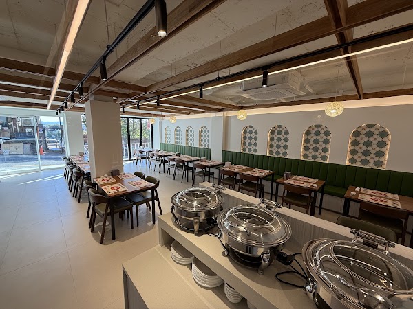 Zaiqa Restaurant (Tandoori & Curry House)