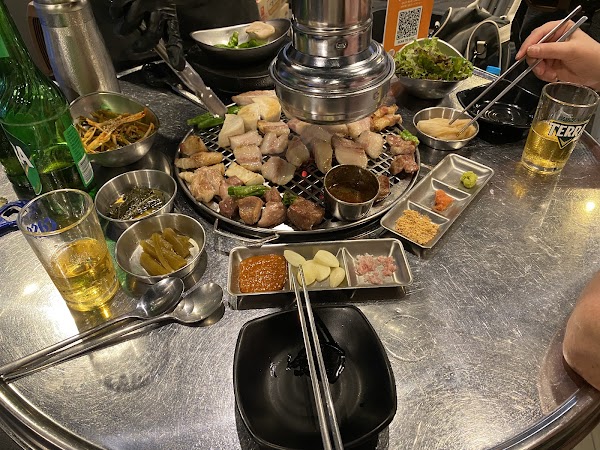 도돈 협재흑돼지 – Jeju Black Pork BBQ 4