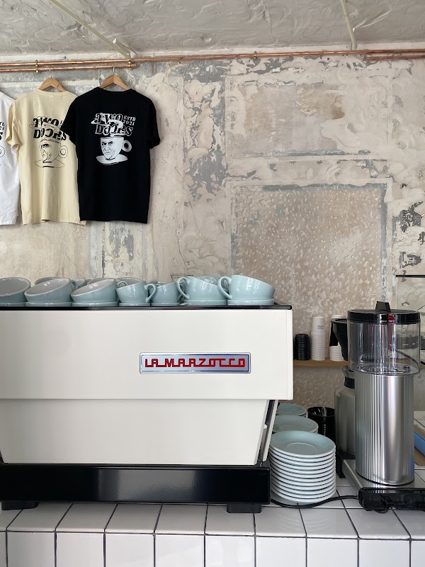 Two Doors Coffee-Shop 4