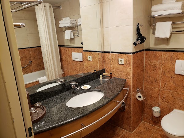 Edelweiss Lodge and Resort 3