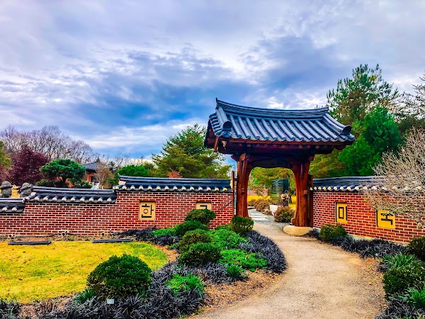 Meadowlark Botanical Gardens 3