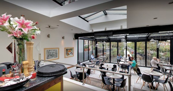 Laville Restaurant 1