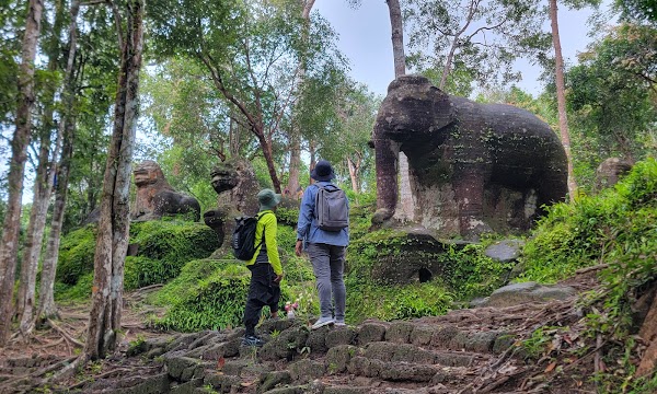 Srah Damrei (Elephant Pond)