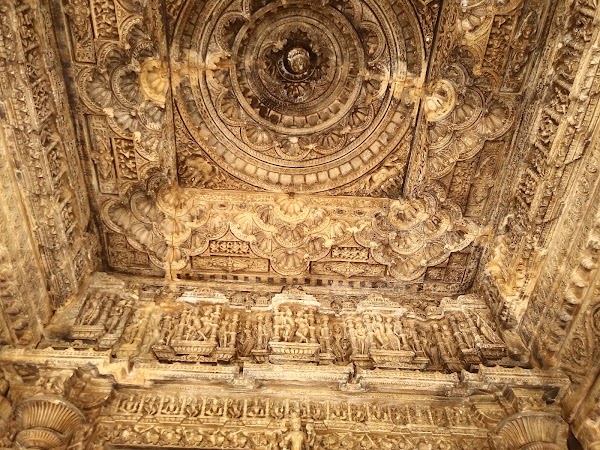 Sas Bahu Temple 2