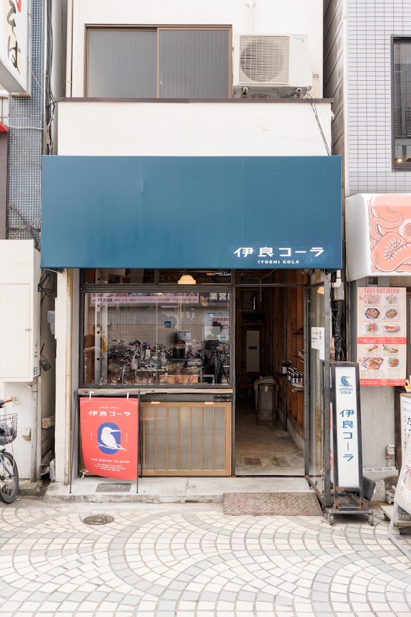 IYOSHI COLA Asakusa Rokku