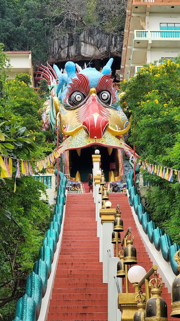 Heavenly Dragon Cave 3