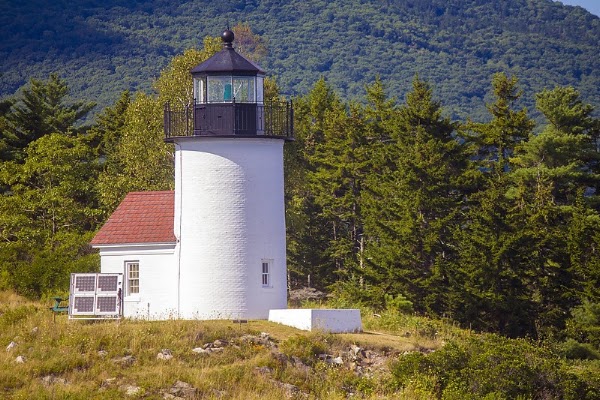 Curtis Island Lighthouse 2