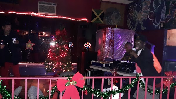 Lillie's Lounge 3