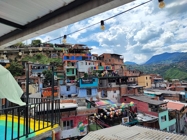 Tour Comuna 13 5