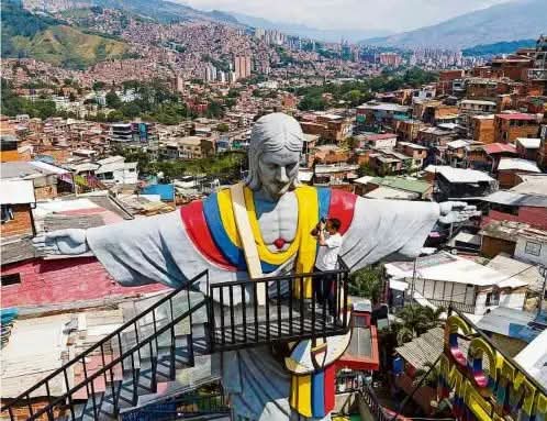 Tour Comuna 13 4
