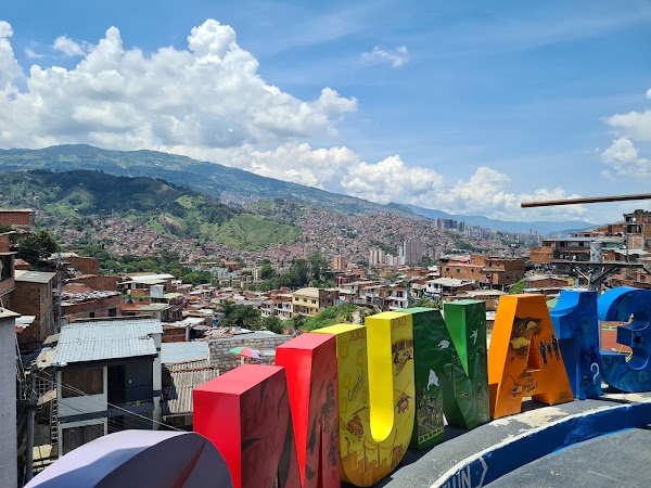 Tour Comuna 13 3