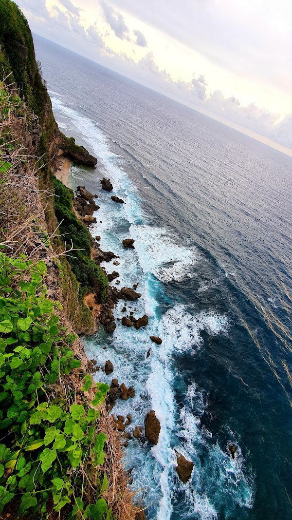 Karang Boma Cliff 5