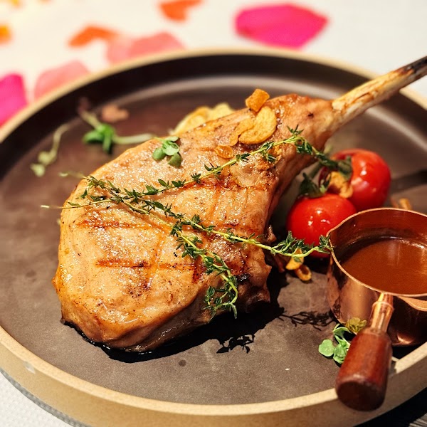 Lab Eat Restaurant & Bar (Main Branch) 4