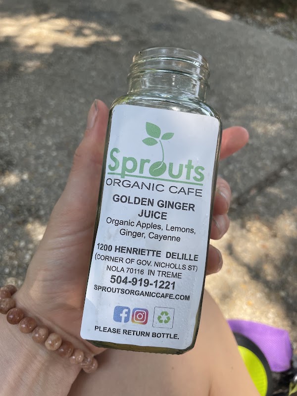 Sprouts Organic Cafe 3