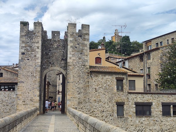 Sinagoga y baños judíos de Besalú