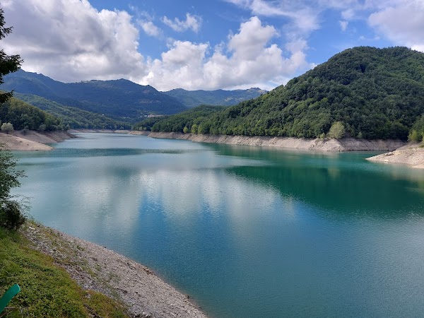Lago del Brugneto