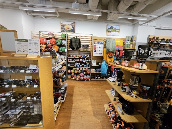mont-bell Fukuoka Tenjin Store 3