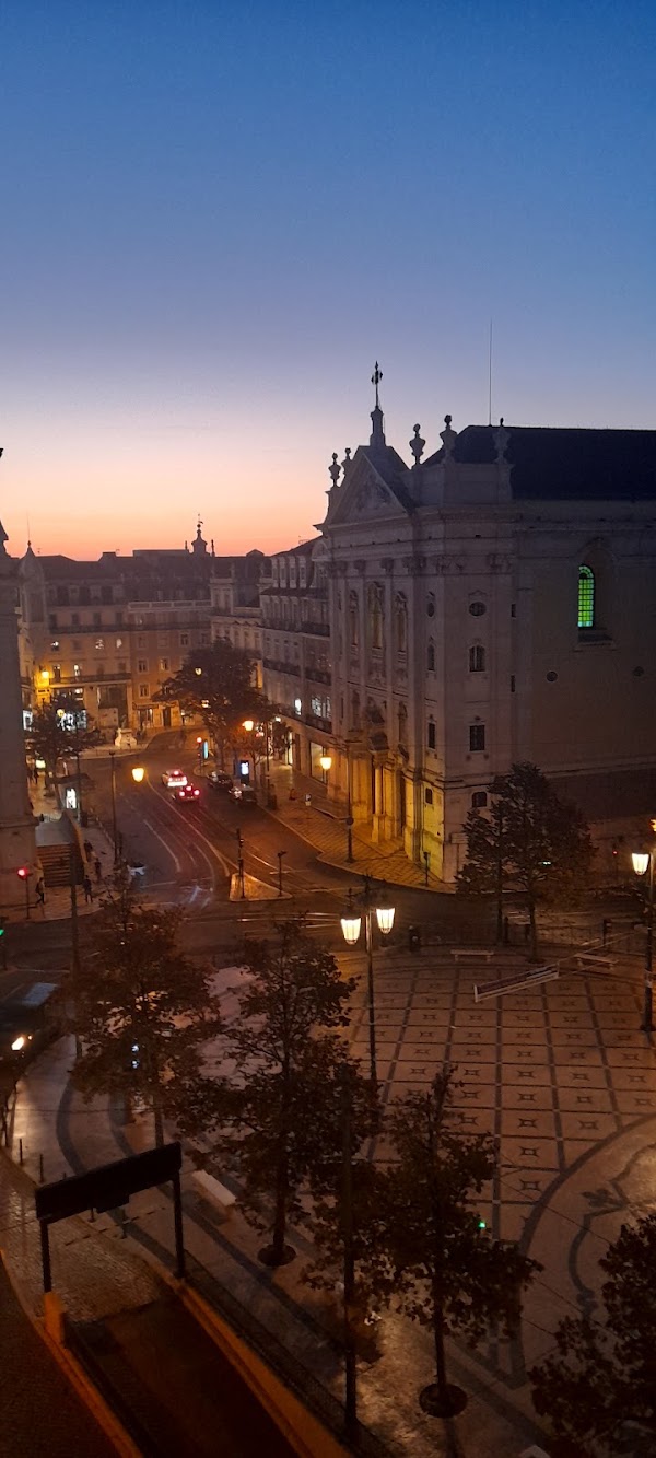 Praça Luís de Camões 2
