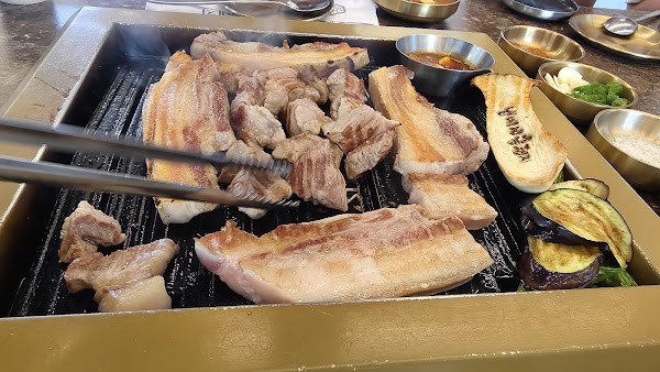 Jeju Korea black pork BBQ nammaene 4