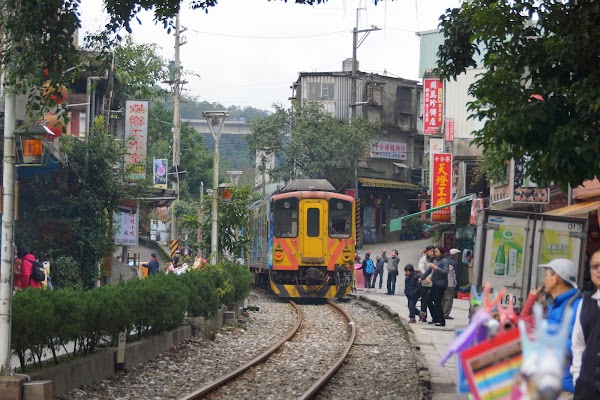 Shifen Street 2