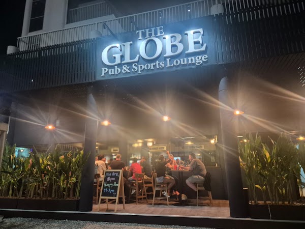 The Globe Irish Pub & Sports Lounge