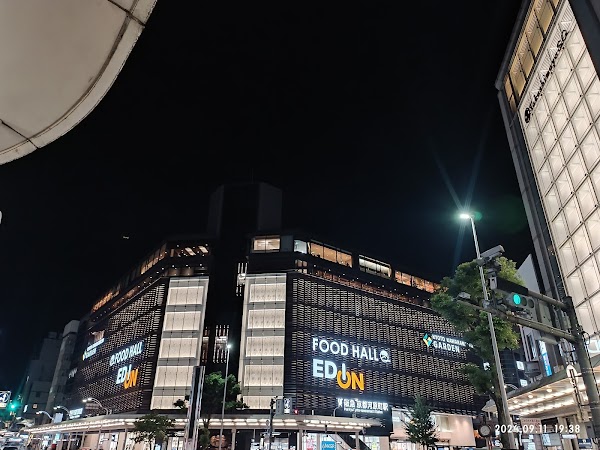 Kyoto Downtown Intersection (Shijo-Kawaramachi) 1