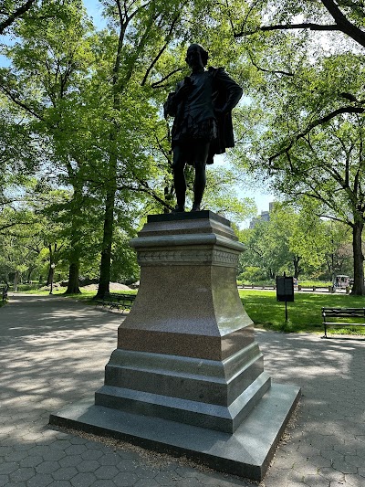 William Shakespeare Statue