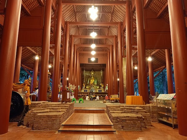 Wat Phrathat Chedi Luang, Chiang Saen City 2